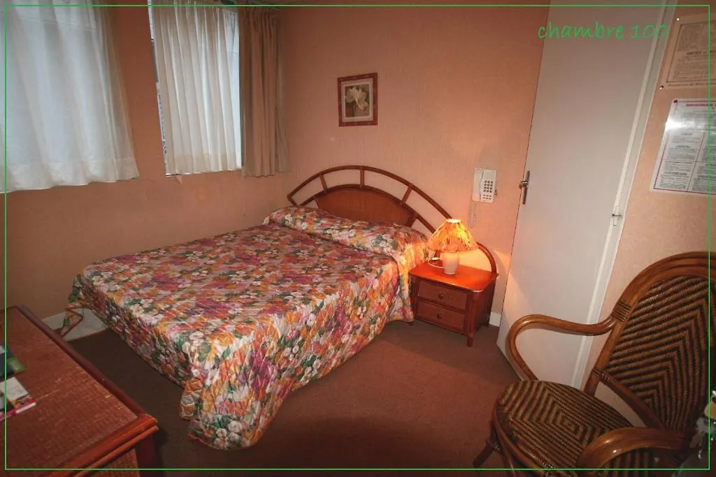 **  Hotel De La Paix Bagnères-de-Bigorre Francja